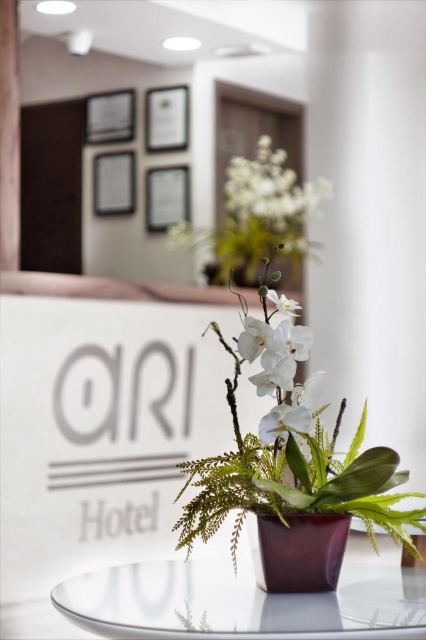 Hotel Ari